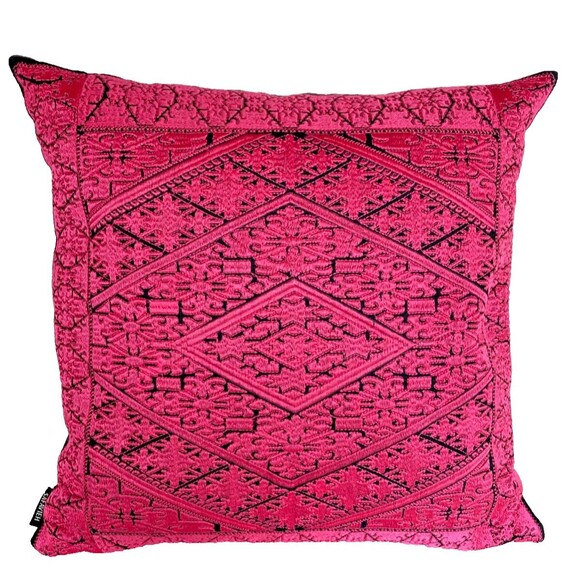 NEW Safavieh LILA Pink & Blue Pillow Cover Embroidered Brocade Velvet 20" x 20" - Picture 4 of 16